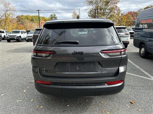 2025 Jeep Grand Cherokee L Laredo