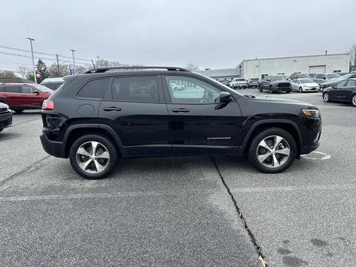 Diamond Black 2022 Jeep Cherokee Limited