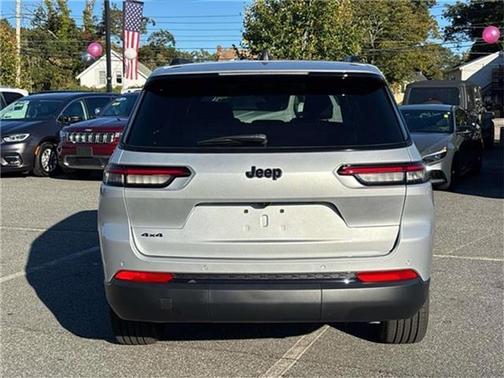 2025 Jeep Grand Cherokee L Laredo