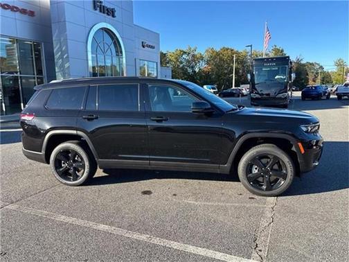 2025 Jeep Grand Cherokee L Laredo