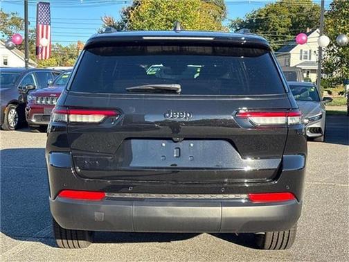 2025 Jeep Grand Cherokee L Laredo