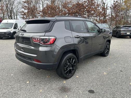 2022 Jeep Compass Altitude
