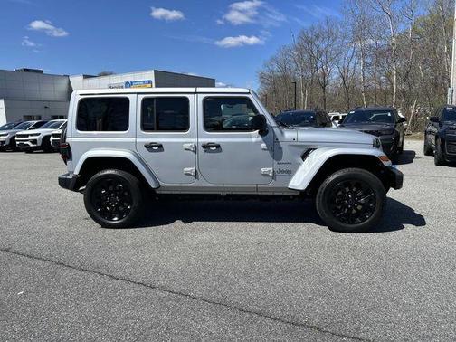 Silver Zynith Clearcoat 2024 Jeep Wrangler 4xe Sahara