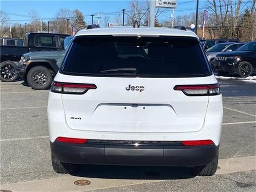2025 Jeep Grand Cherokee L Laredo