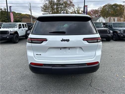 2025 Jeep Grand Cherokee L Laredo