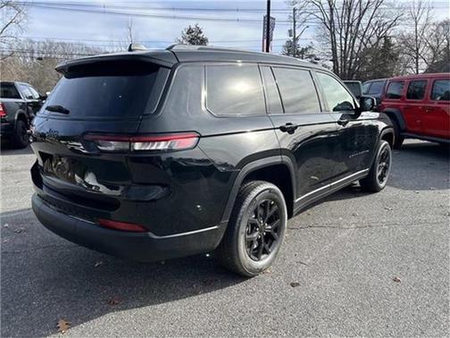 2025 Jeep Grand Cherokee L Laredo