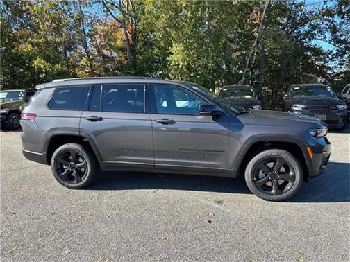 2025 Jeep Grand Cherokee L Laredo