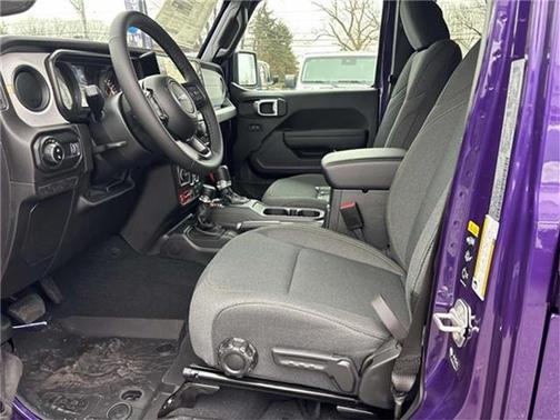 2026 Jeep Gladiator Sport