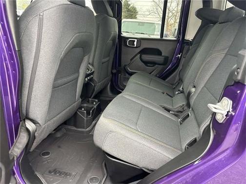 2026 Jeep Gladiator Sport