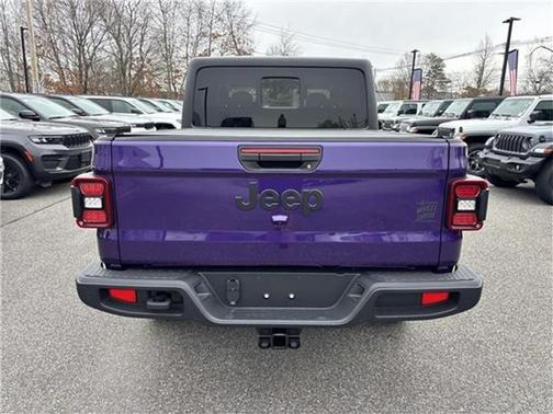 2026 Jeep Gladiator Sport