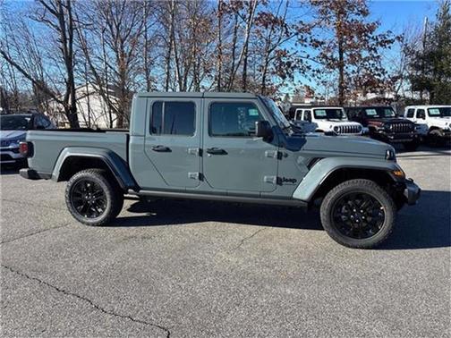 2025 Jeep Gladiator Sport