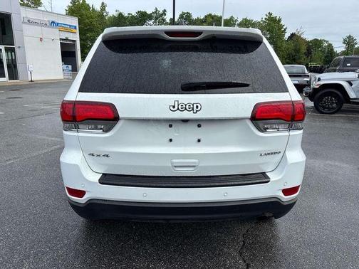Bright White Clearcoat 2021 Jeep Grand Cherokee Laredo E
