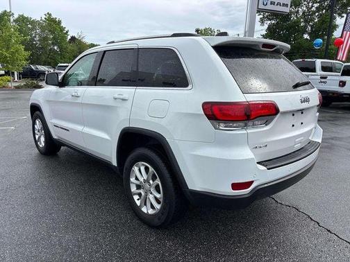 Bright White Clearcoat 2021 Jeep Grand Cherokee Laredo E