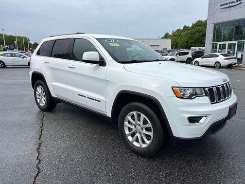 Bright White Clearcoat 2021 Jeep Grand Cherokee Laredo E
