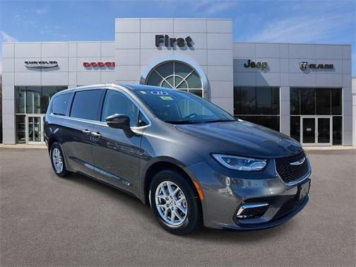 2023 Chrysler Pacifica Touring-L