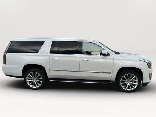 2017 Cadillac Escalade ESV Luxury