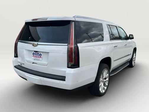 2017 Cadillac Escalade ESV Luxury