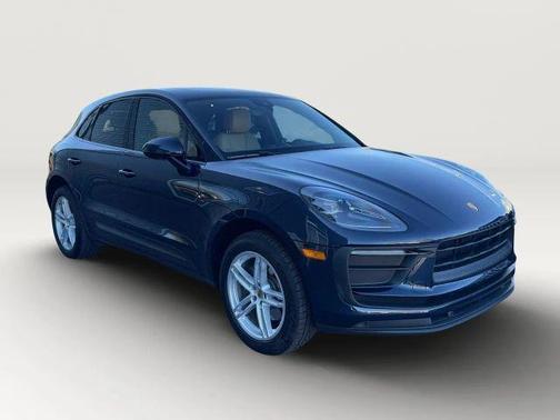 2022 Porsche Macan Base