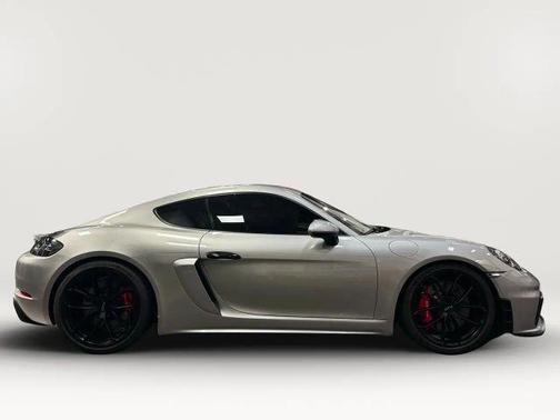 2021 Porsche 718 Cayman GT4