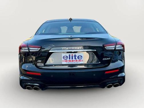 2022 Maserati Ghibli Modena Q4