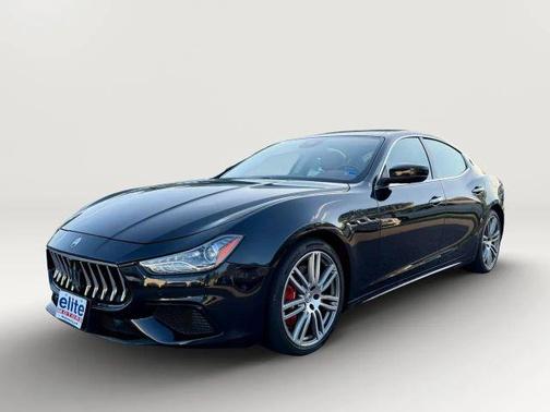 2022 Maserati Ghibli Modena Q4