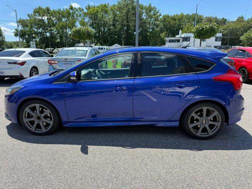 Blue 2013 Ford Focus ST Base