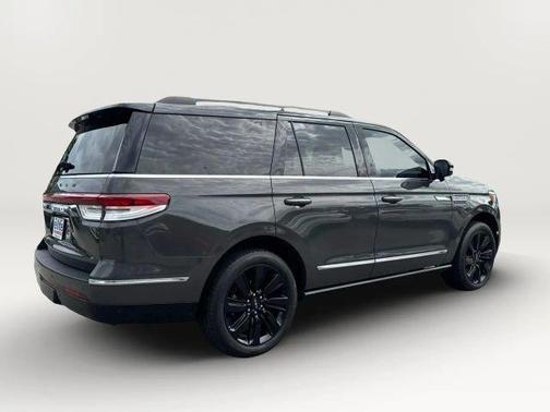 2022 Lincoln Navigator Black Label