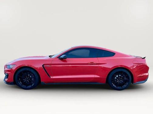 2016 Ford Shelby GT350 Base