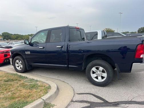 2016 RAM 1500 SLT