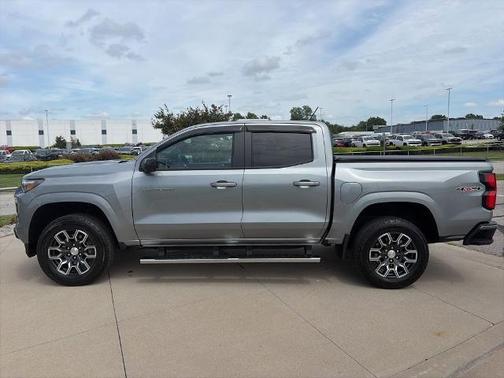 Sterling Gray Metallic 2024 Chevrolet Colorado LT