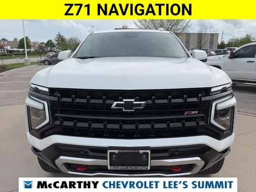 Pearl 2025 Chevrolet Suburban Z71