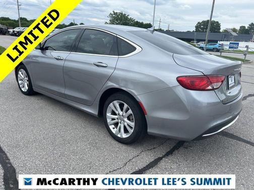 2016 Chrysler 200 Limited