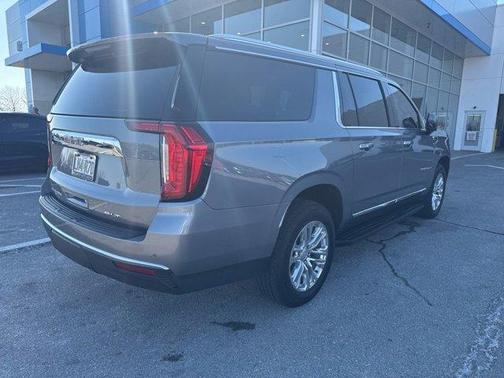 Steel Metallic 2022 GMC Yukon XL SLT