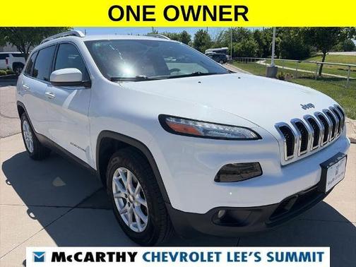Bright White Clearcoat 2017 Jeep Cherokee Latitude
