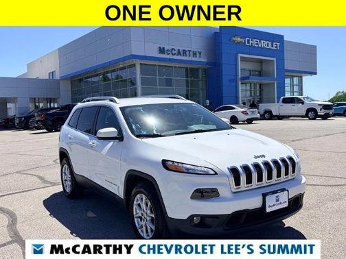 Bright White Clearcoat 2017 Jeep Cherokee Latitude