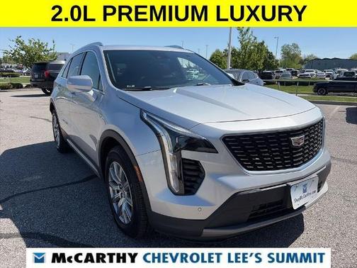 Radiant Silver Metallic 2021 Cadillac XT4 Premium Luxury