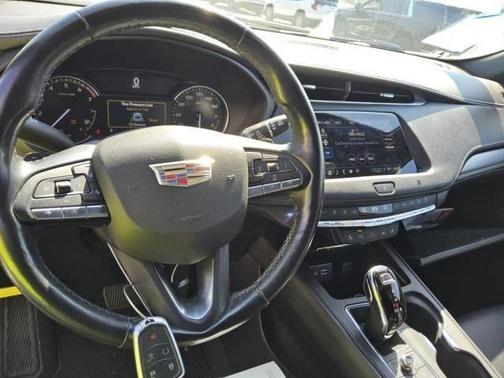 2021 Cadillac XT4 Premium Luxury