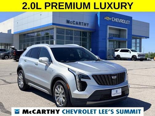 Radiant Silver Metallic 2021 Cadillac XT4 Premium Luxury