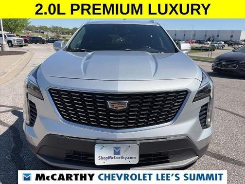 Radiant Silver Metallic 2021 Cadillac XT4 Premium Luxury