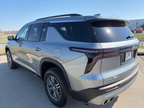 Sterling Gray Metallic 2024 Chevrolet Traverse LT