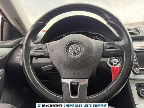 Deep Black Metallic 2010 Volkswagen CC Luxury