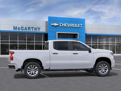 Summit White 2026 Chevrolet Silverado 1500 Custom