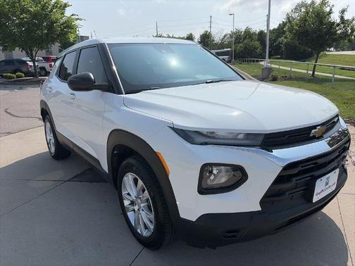 Summit White 2023 Chevrolet Trailblazer LS