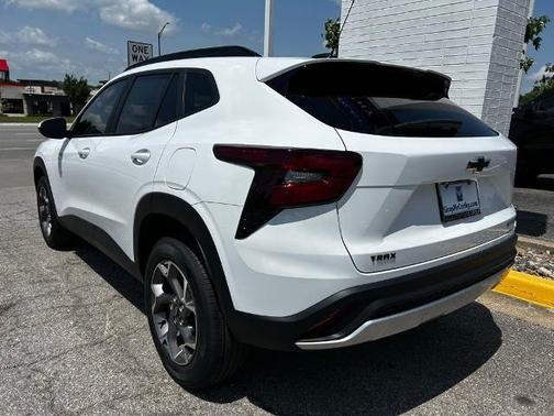 Summit White 2026 Chevrolet Trax LT