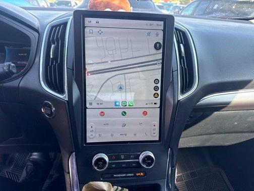 Black Metallic 2022 Ford Edge Titanium
