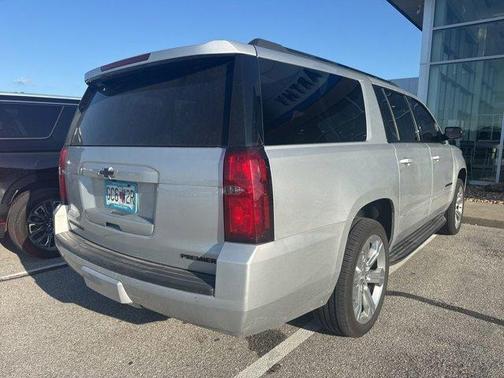Silver Ice Metallic 2019 Chevrolet Suburban Premier