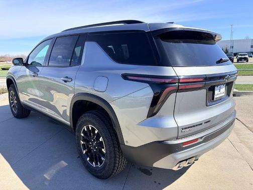 Sterling Gray Metallic 2026 Chevrolet Traverse Z71