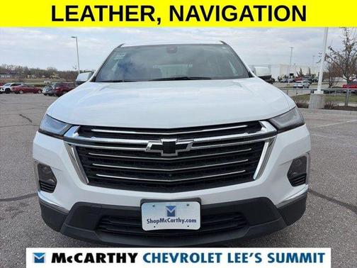 Summit White 2022 Chevrolet Traverse LT Leather