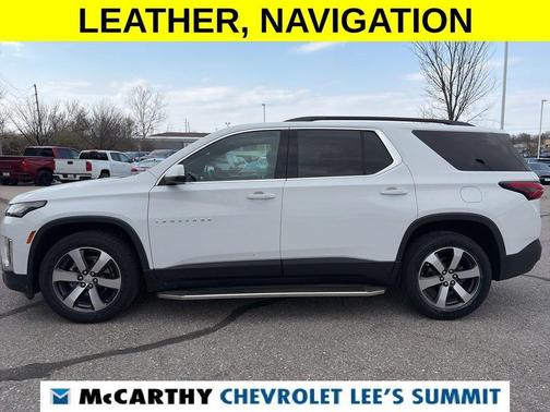Summit White 2022 Chevrolet Traverse LT Leather