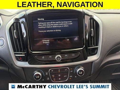Summit White 2022 Chevrolet Traverse LT Leather